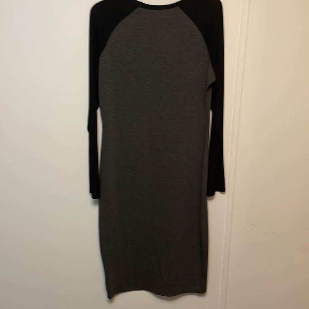 Comfortable Dress - Picture 2 of 6